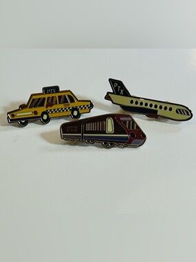 NEW! Pentatonix “Christmas In The City Tour” Collectible Enamel Pin Set (NWT)